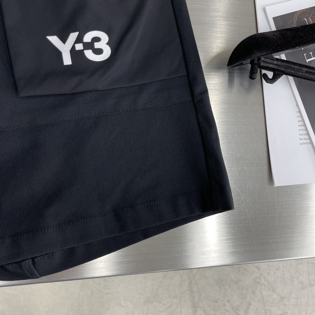 Y-3 2024 Tear-Proof Nylon Shorts with Organic Cotton Material and Magnetic Suction Button - 图片 5