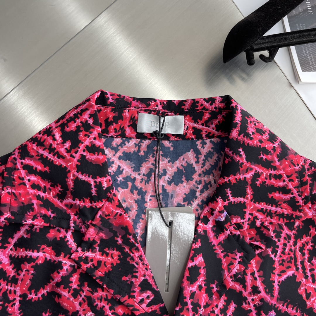Dior Men's Coral Print Silk Twill Short Sleeve Shirt - Black and Red 5 i1719134984 6754 1
