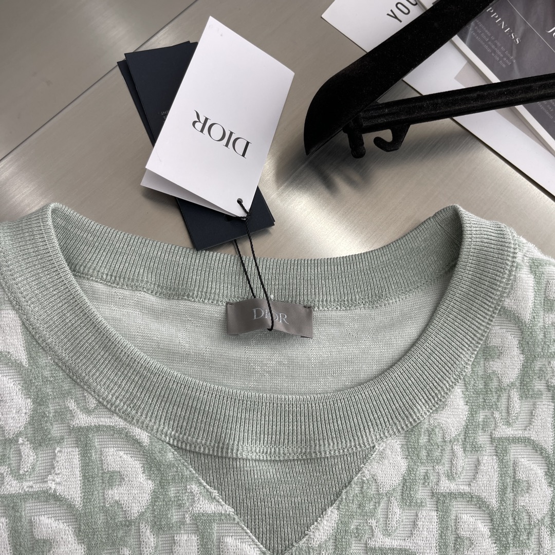 Dior Oblique All-Over Jacquard T-Shirt Cotton Blend Terry Knit - Unisex 4 i1719737912 7804 3