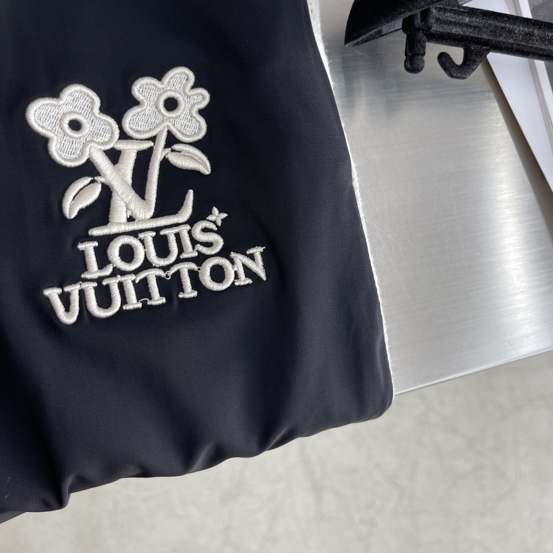 Louis Vuitton x Tyler Logo Embroidered Blooming Techwear Pants 4 i1719823952 2803 0