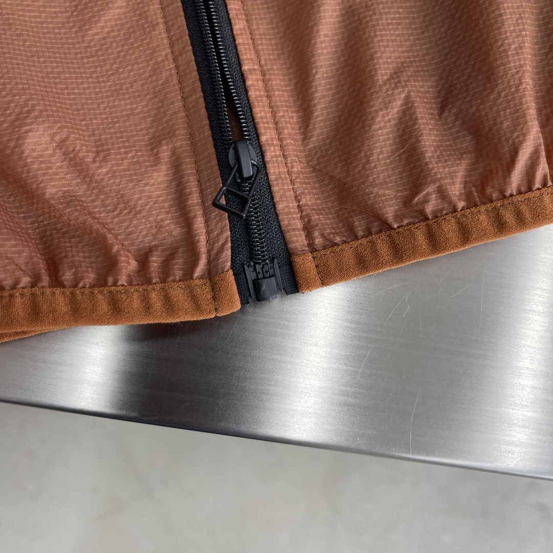 -🐦 鸟家 24夏季最新款连帽防晒服！穿着舒适 质感超强 运动休闲 出行必备！穿着时间长，整体设计时尚简