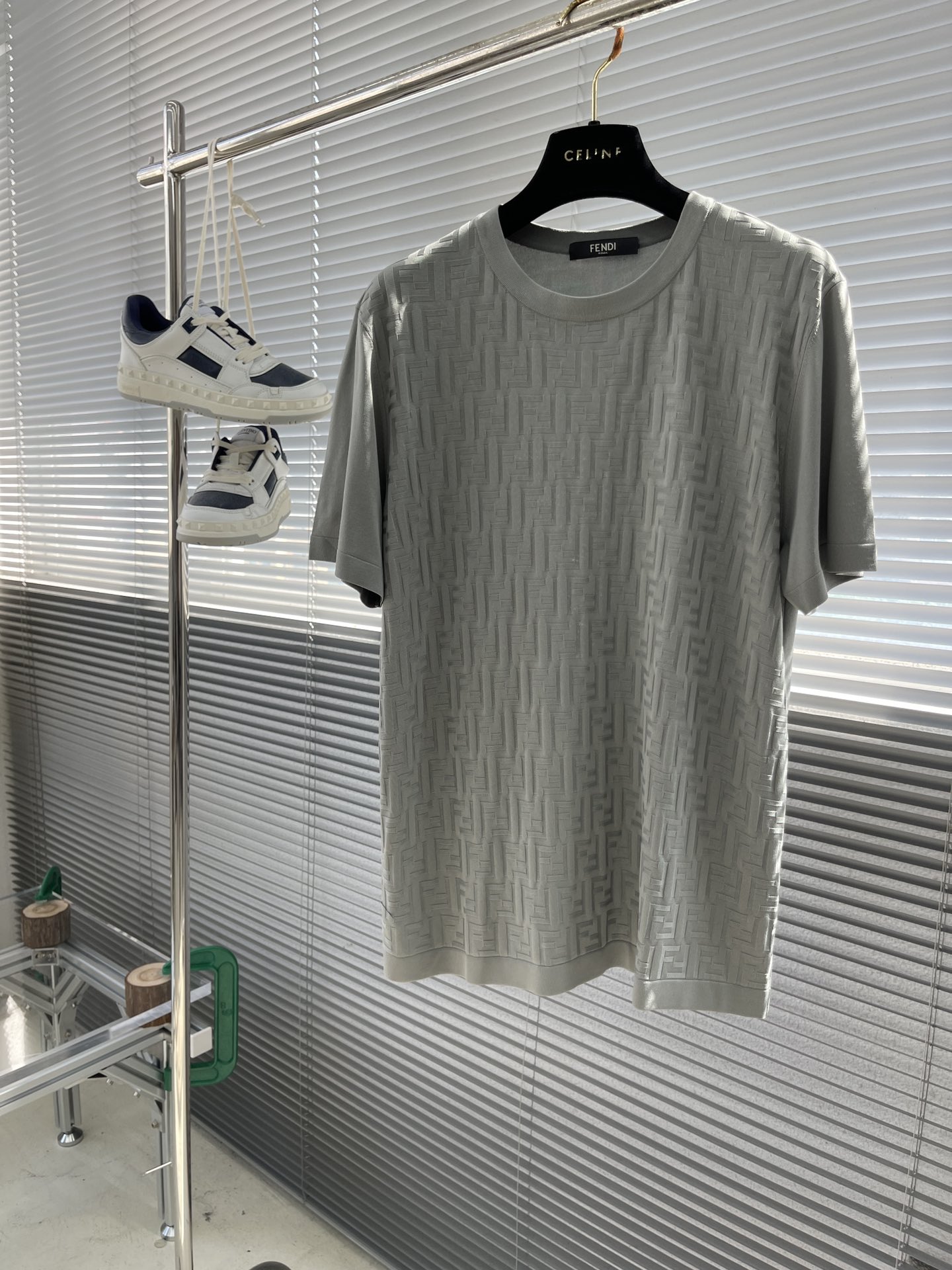 NO:952771,/1 piece 1/2 piece (available in L  XL length 67 bust 107 shoulder width 45 sleeve length 24 2XL length 69 bust 111 shoulder width 47 sleeve length 25 3XL length 71 bust 115 shoulder width 49 sleeve length 26,,fendi,T-shirt,19860909/1件 1/2件（L XL XXL有） -FEND 短袖 材质 冰感丝 适用季节夏 领型圆领 袖长短袖 袖型常规袖 衣长常规 版型常规 款式其他 厚度常规 尺码 M-3XL 尺码表M衣长65胸围99肩宽43袖长22 L衣长66胸围103肩宽44袖长23 XL衣长67胸围107肩宽45袖长24 2XL衣长69胸围111肩宽47袖长25 3XL衣长71胸围115肩宽49袖长26,,fendi,T-shirt,,Men's clothing
