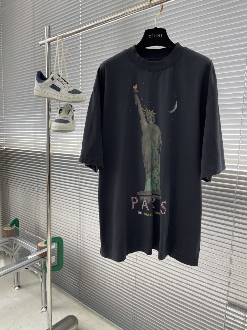 Balenciaga Liberty Print Vintage Jersey T-Shirt, Unisex Paris Statue Top 1 Balenciaga Liberty Print Vintage Jersey T-Shirt, Unisex Paris Statue Top