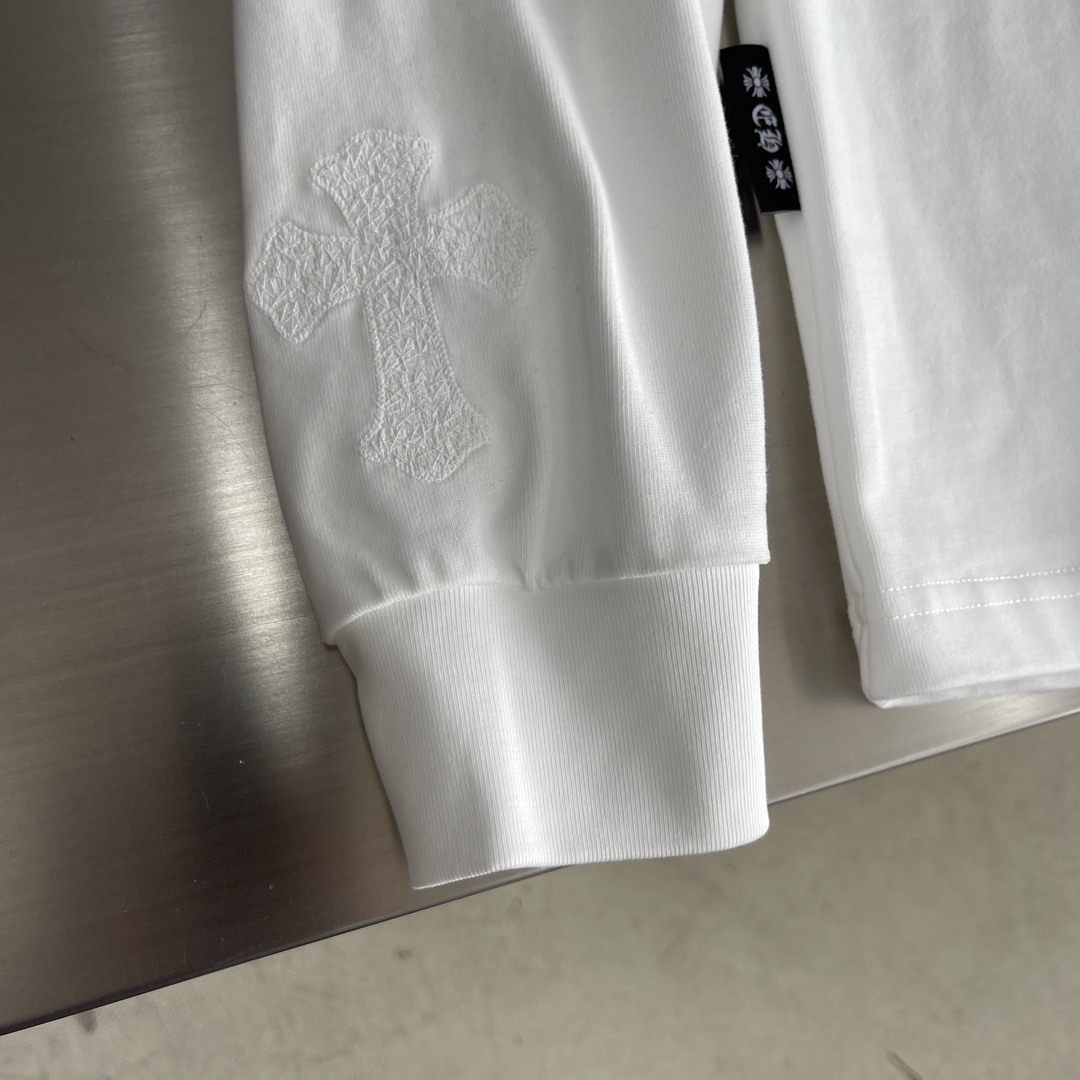 -CH 克罗心 长袖系列尺码: m-5xL版型：微阔版型克重：270克重成份：碳素磨毛罗马棉平纹面料 纹