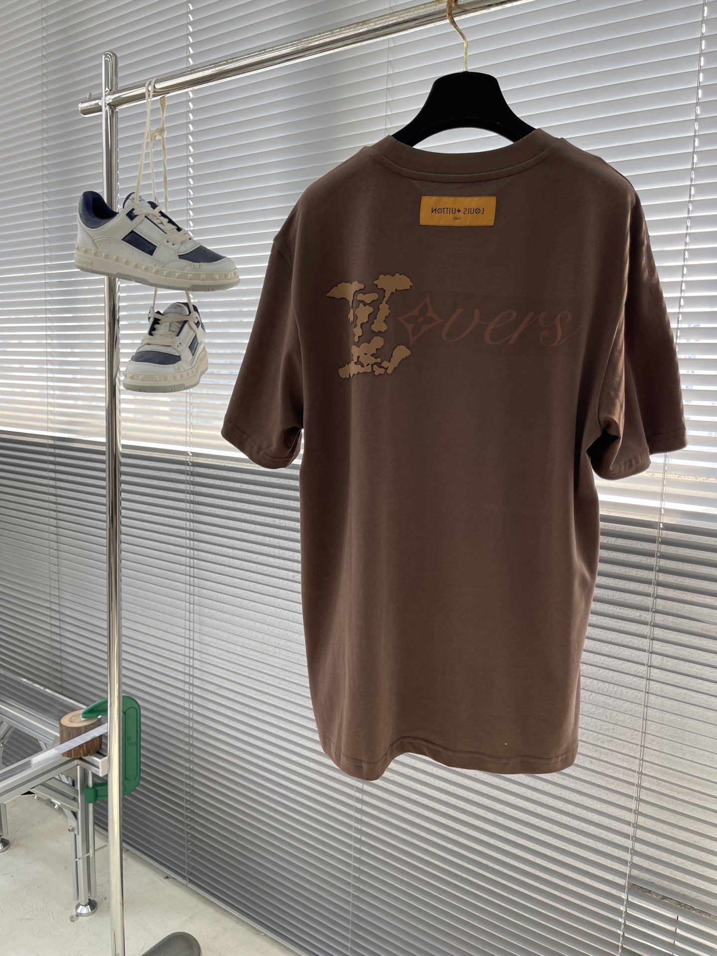 Louis Vuitton Men's Brown Carbon Brushed Cotton Short Sleeve T-Shirt 2 i1724923577 388 1