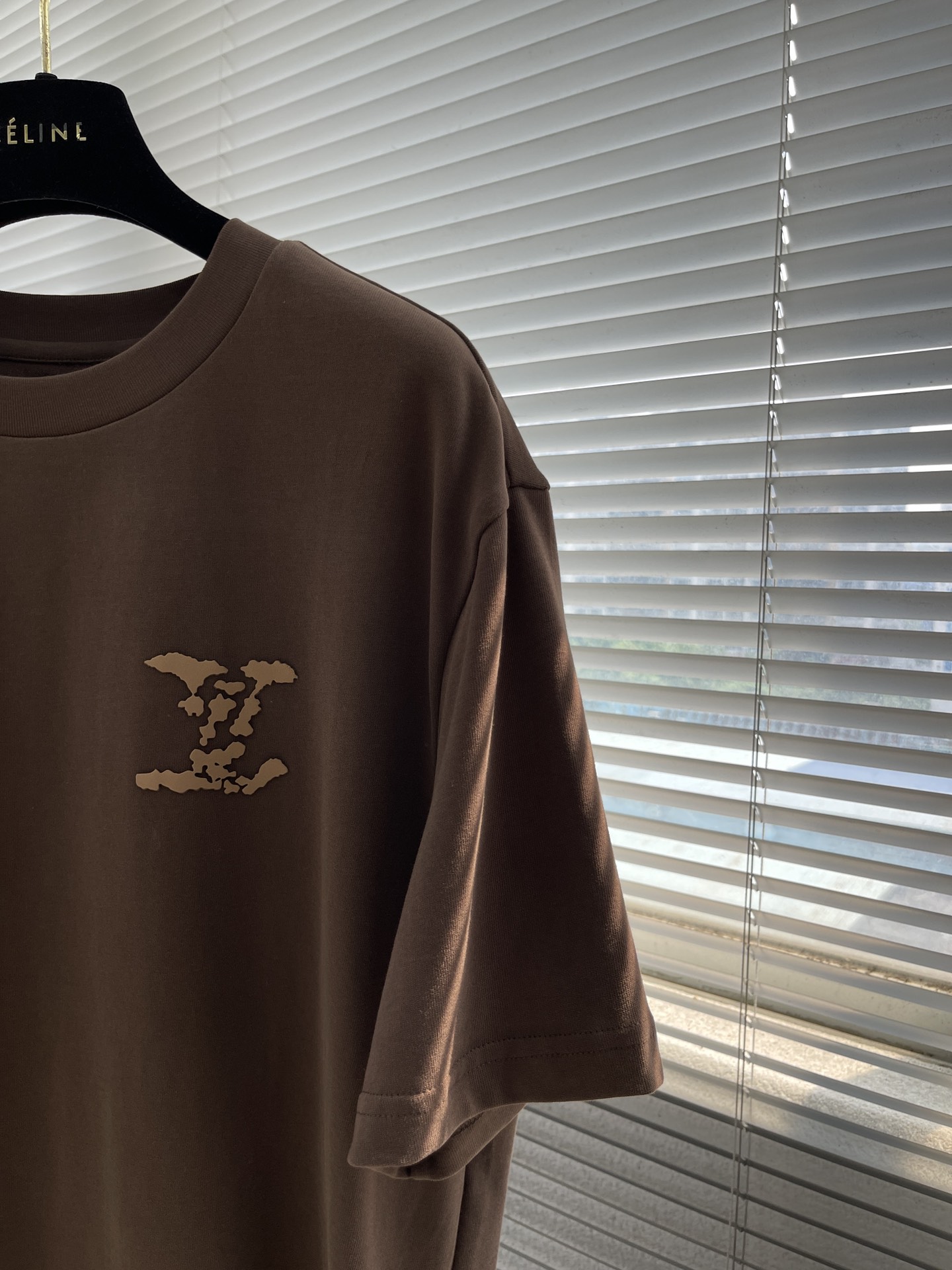 Louis Vuitton Men's Brown Carbon Brushed Cotton Short Sleeve T-Shirt 3 i1724923578 4765 3