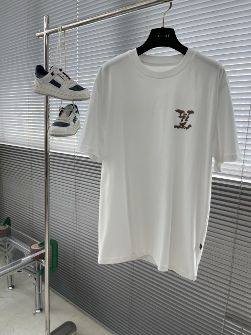 Louis Vuitton White Cotton T-Shirt, Short Sleeve, Relaxed Fit,Size M-5XL 1 Louis Vuitton White Cotton T-Shirt, Short Sleeve, Relaxed Fit,Size M-5XL