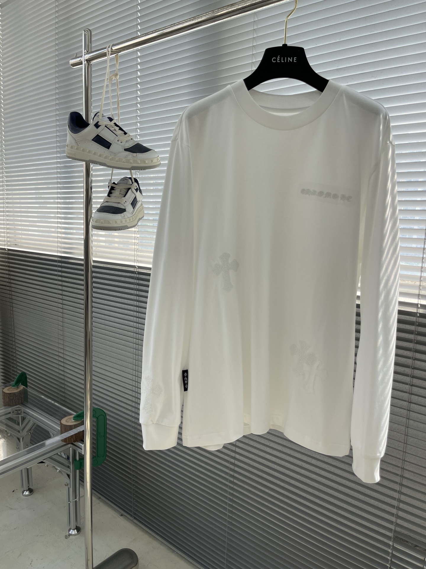 -CH 克罗心 长袖系列尺码: m-5xL版型：微阔版型克重：270克重成份：碳素磨毛罗马棉平纹面料 纹