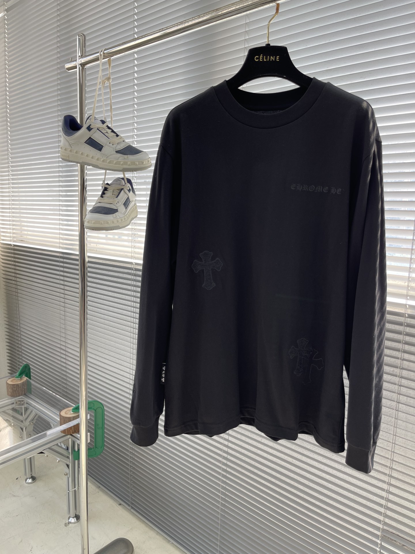 -CH 克罗心 长袖系列尺码: m-5xL版型：微阔版型克重：270克重成份：碳素磨毛罗马棉平纹面料 纹