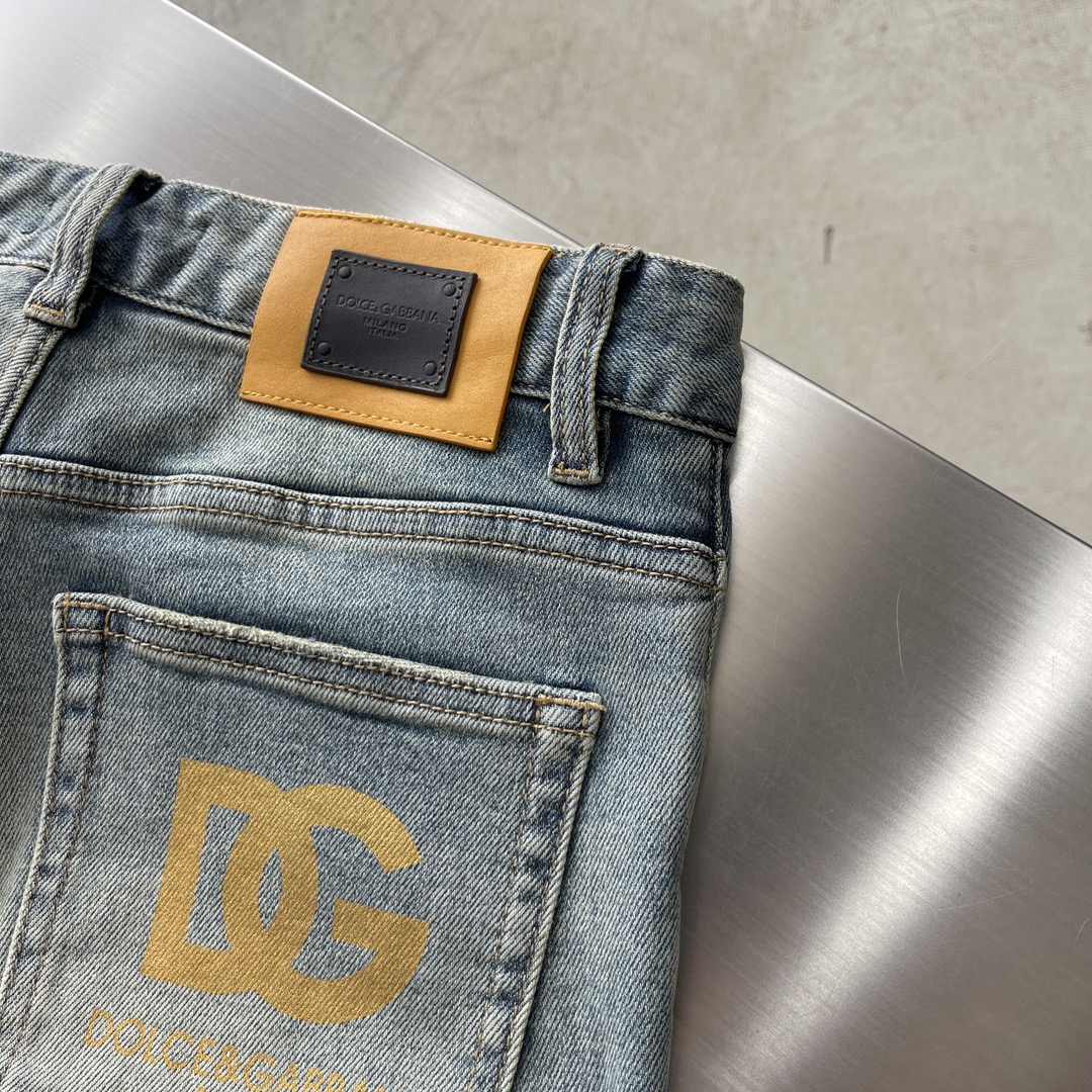 Dolce & Gabbana 25SS Distressed Denim Jeans with DG Logo - Sizes 28-38 8 i1726130303 100 5