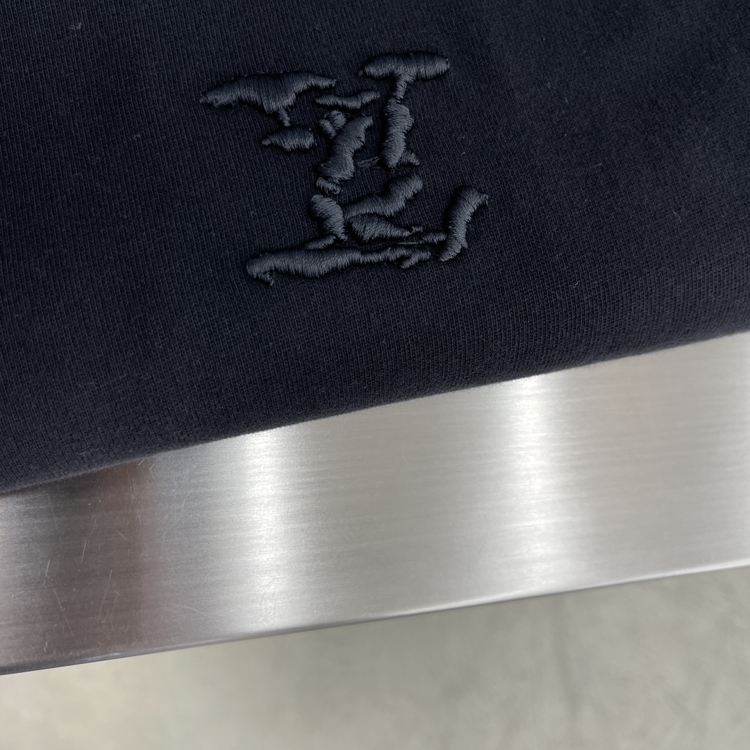 

-驴牌 2025秋冬卫衣系列

尺码   m-5xL
版型：微阔版型
克重：245克重
成份：碳素磨