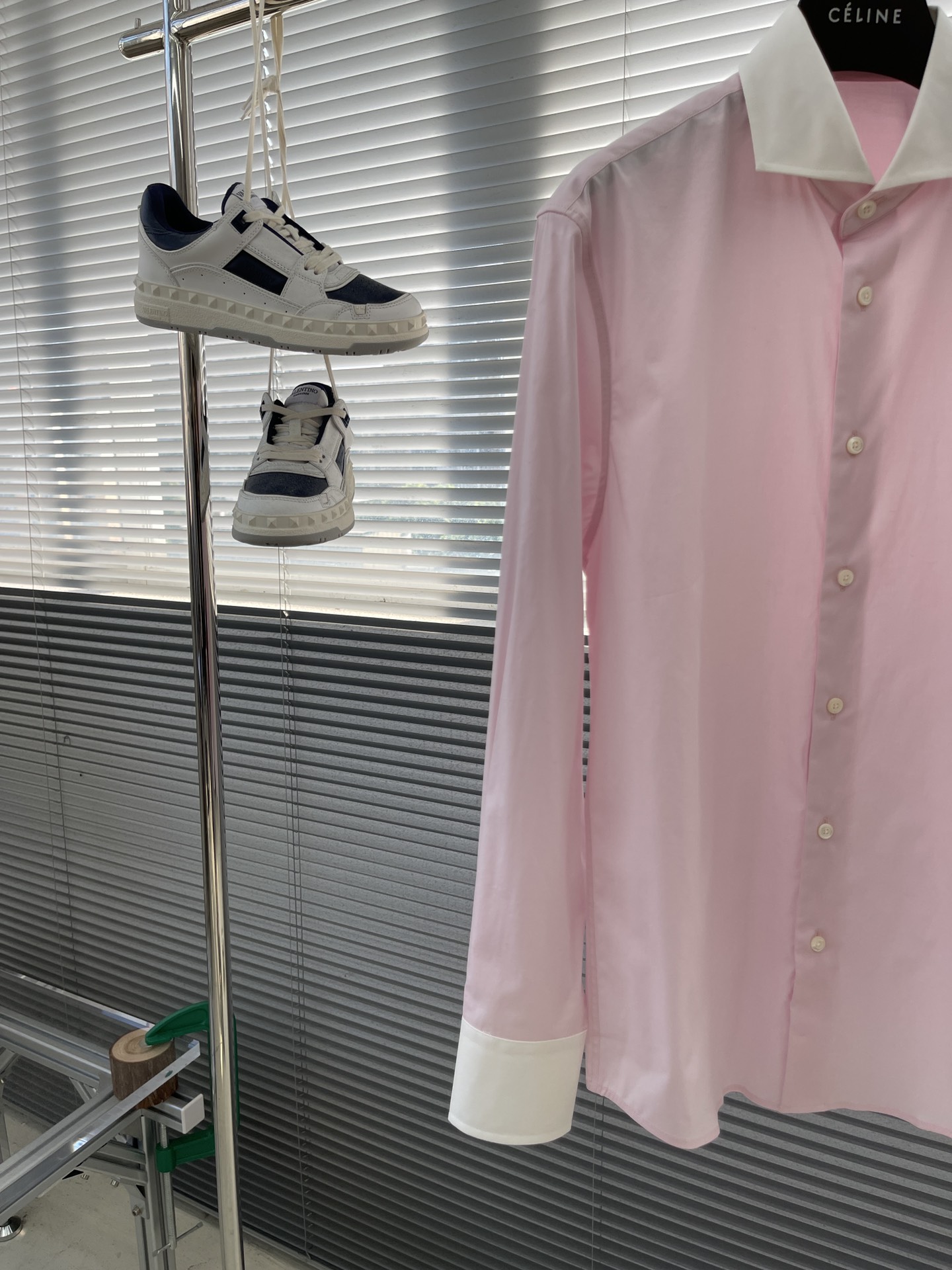 秋冬 -PRAD 撞色领子细节府绸微弹力衬衫。明扣款，这款面料带弹力，穿着舒适！尺码:S-XXLS码衣长