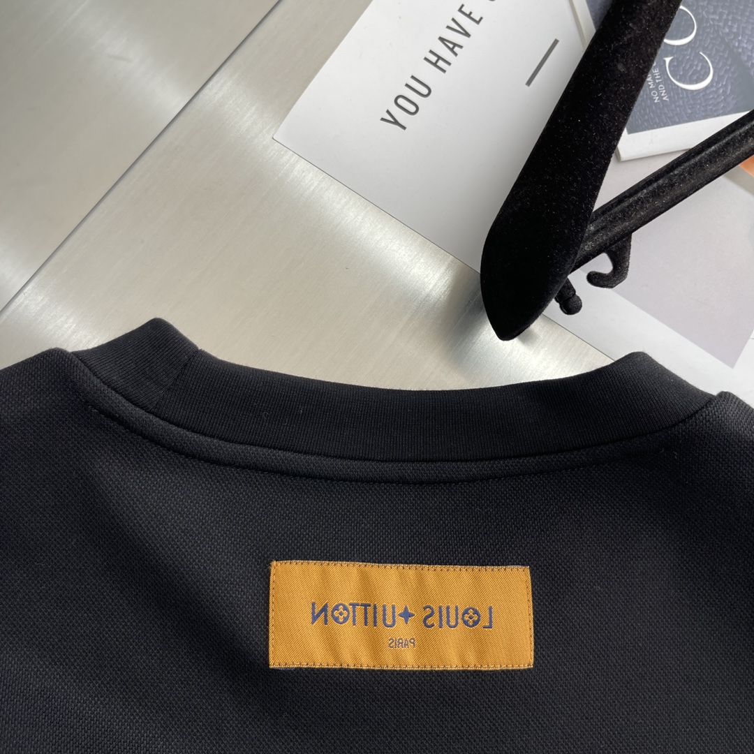 

-驴牌   2025秋冬卫衣系列
尺码   m-5xL
版型：常规卫衣版型
克重：380克重
成份：