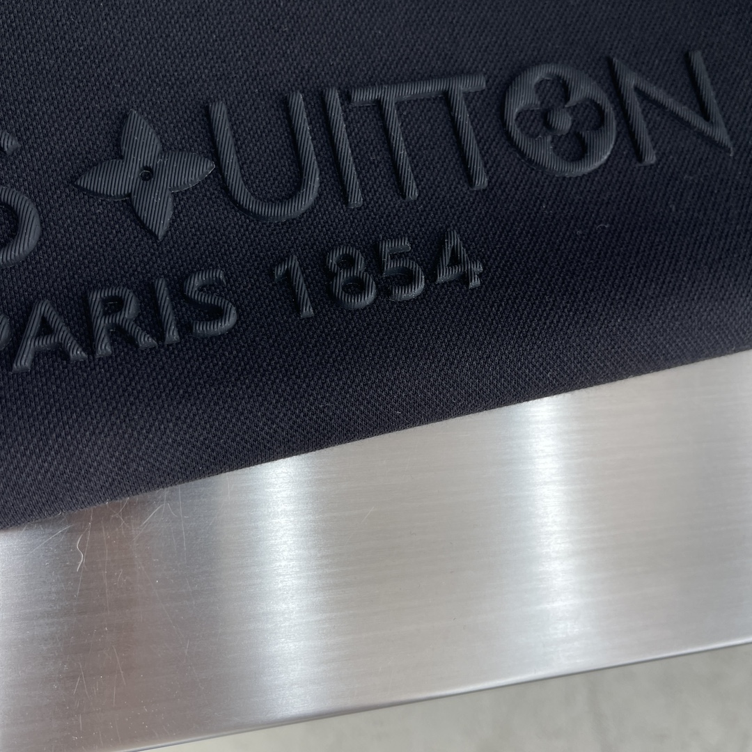 

-驴牌   2025秋冬卫衣系列
尺码   m-5xL
版型：常规卫衣版型
克重：380克重
成份：