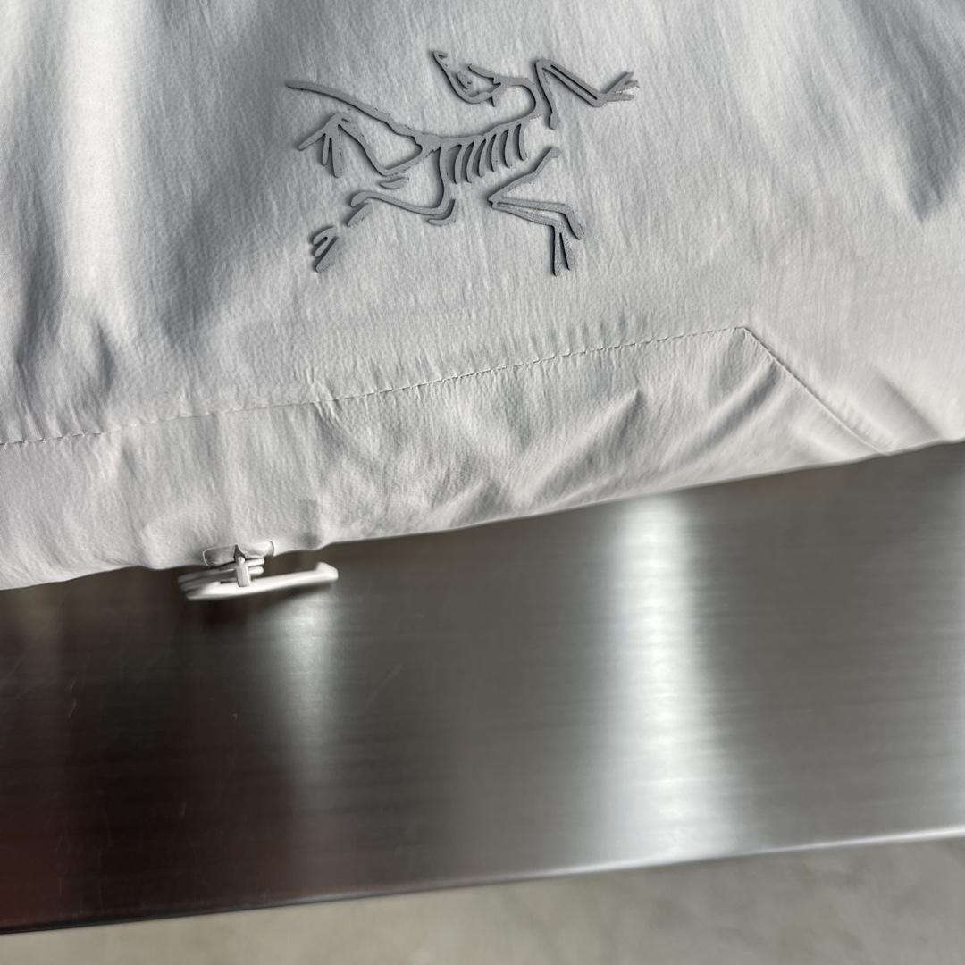 -🐦 鸟家 硬壳连帽中长款情侣防风羽绒服，采用定制五金辅料，无缝压胶，立体logo，90白鸭绒 最新科技