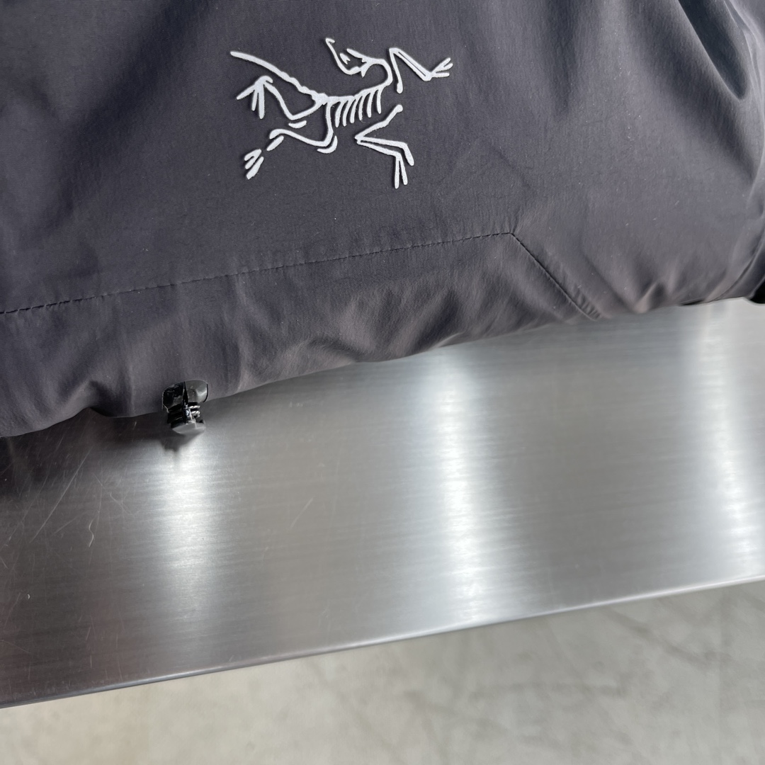 -🐦 鸟家 硬壳连帽中长款情侣防风羽绒服，采用定制五金辅料，无缝压胶，立体logo，90白鸭绒 最新科技