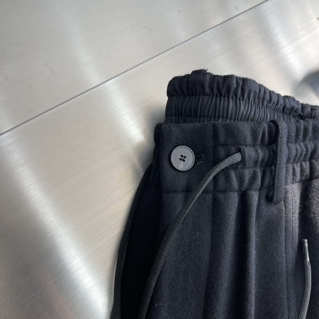 Men's Black Wool Blend Cargo Pants with Multi-Pocket Design - Straight Leg Fit 4 i1734338666 9346 0