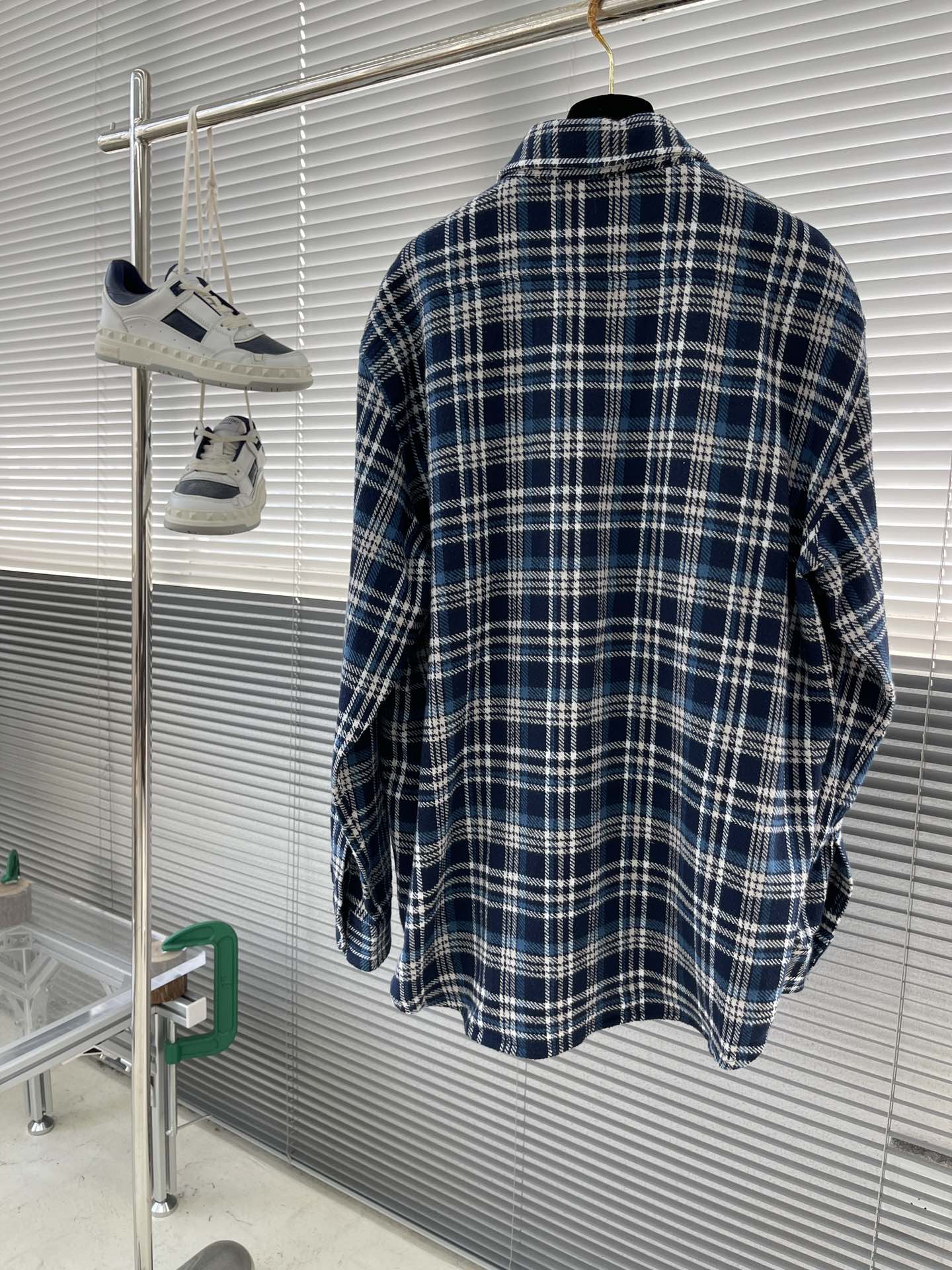 -Celin 凯旋门短茄克衫定制1:1 纯棉色织磨毛格料 纹理清晰 色彩鲜艳 触感细腻 以经典蓝白为主基