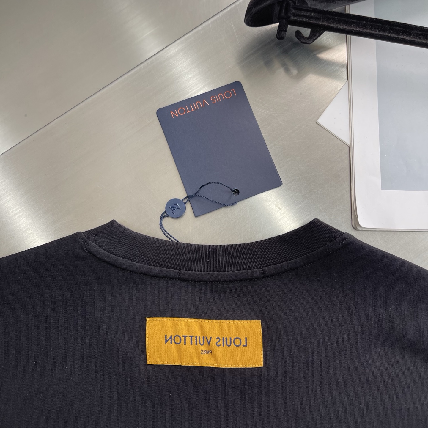 Louis Vuitton 2025 Spring/Summer Black Cotton T-Shirt with Embroidered Logo 7 i1745502943528 2185 0 4