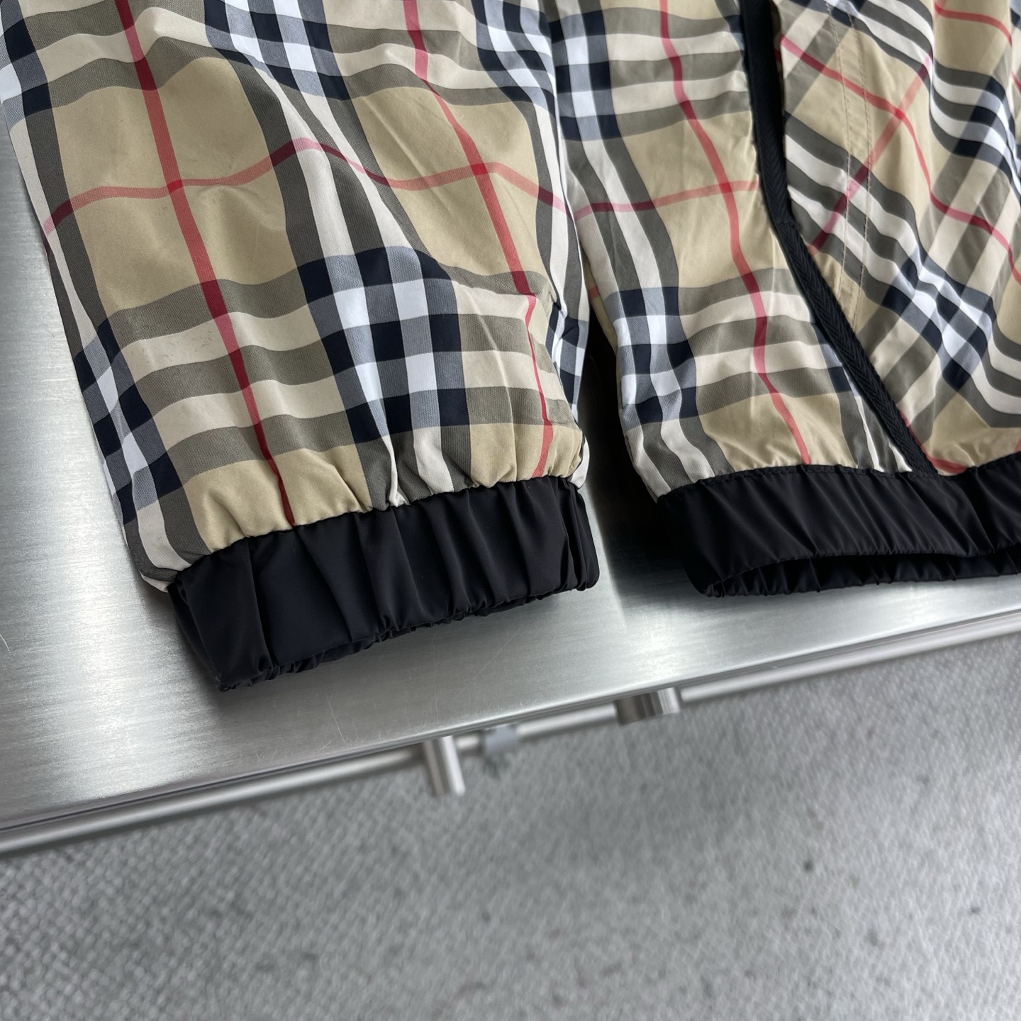 Burberry Lightweight Plaid Windbreaker Jacket | Quick-Dry & UV Protection 5 i1745585193940 6780 0 2