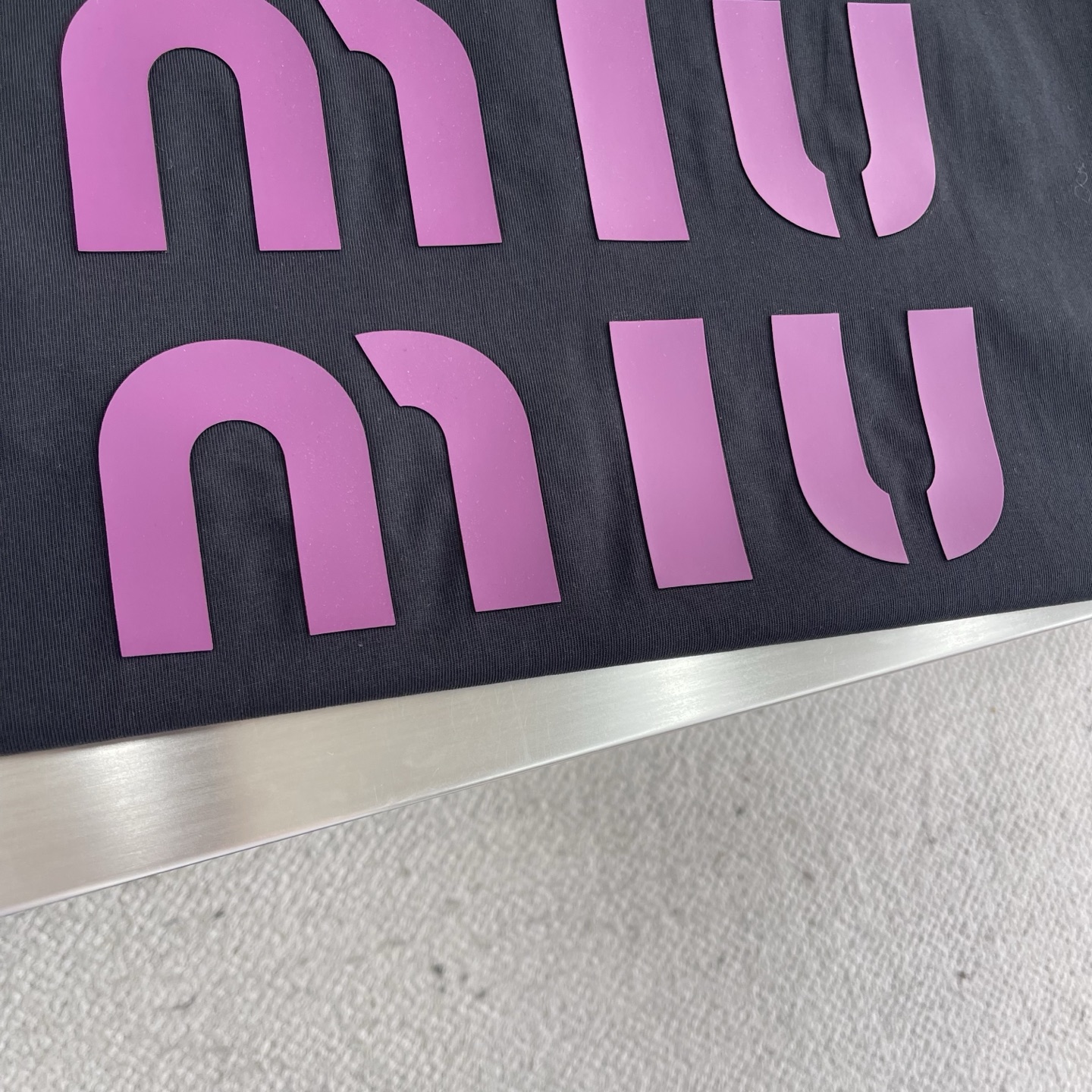 Miu Miu Oversized Logo Tee - Comfortable Cotton, Unisex Fit 5 i1745677600392 7216 0 2