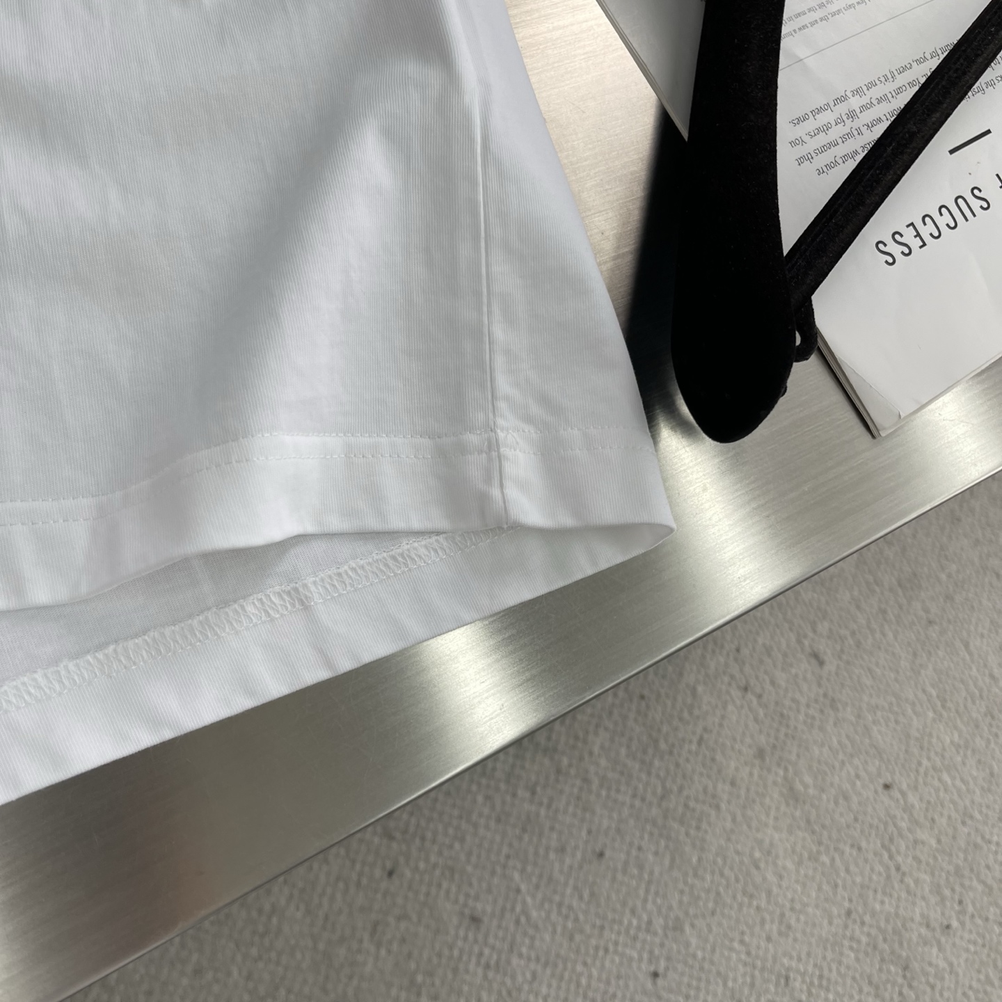 Balenciaga 2025 T-Shirt With Logo Graphic Print - Unisex Cotton Tee 7 i1745677691929 7477 0 4