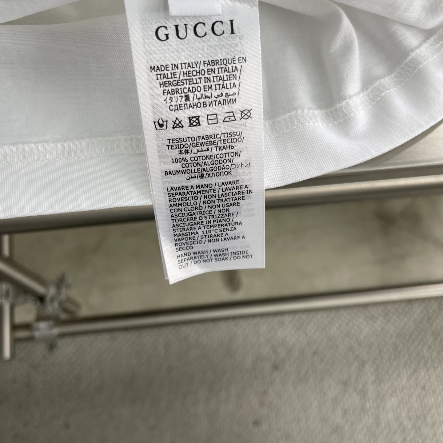 Gucci 2025 Double G Logo T-Shirt: Premium Cotton, Comfortable Fit - Unisex 7 i1745677759125 9939 0 4