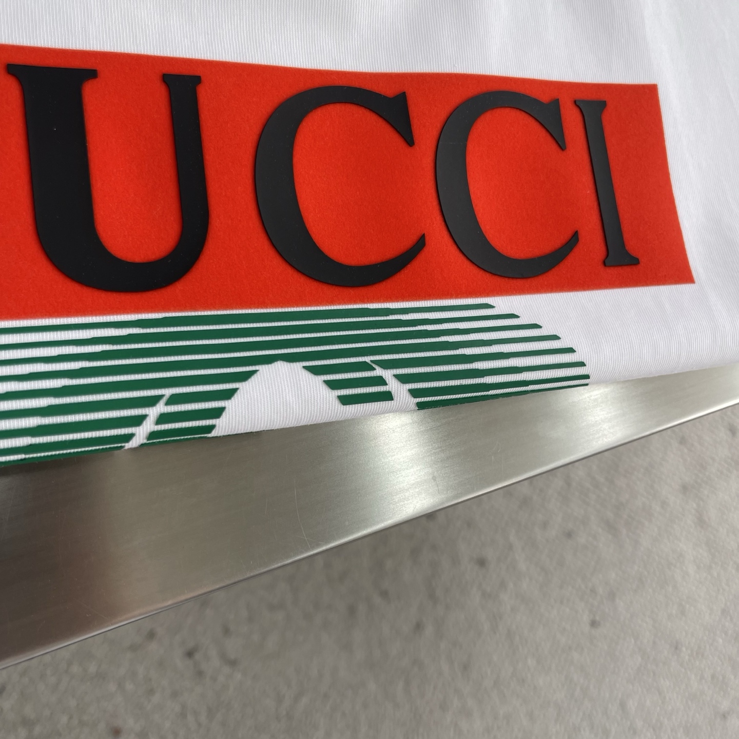 Gucci 2025 Double G Logo T-Shirt: Premium Cotton, Comfortable Fit - Unisex 5 i1745677759135 7404 0 2