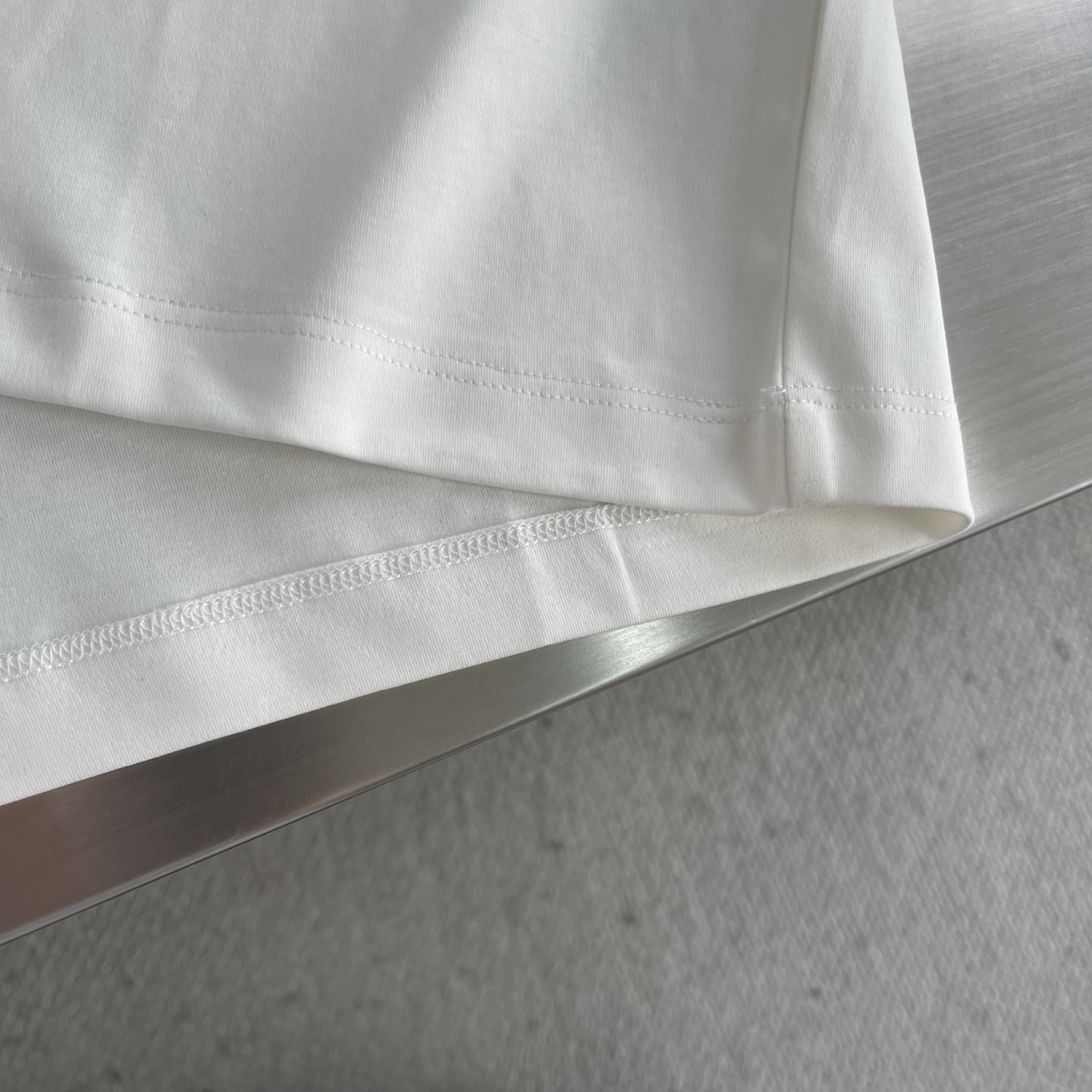 Prada Milano Cloud Cotton Tee - Soft, Comfortable, and Stylish 7 i1745751675848 1299 0 4