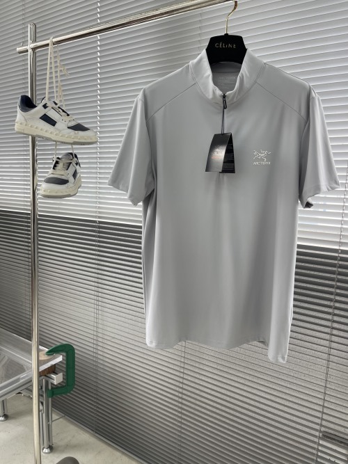 Arc'teryx Men's Grey Stand Collar Short Sleeve T-Shirt, Modern Fit 1 Arc'teryx Men's Grey Stand Collar Short Sleeve T-Shirt, Modern Fit