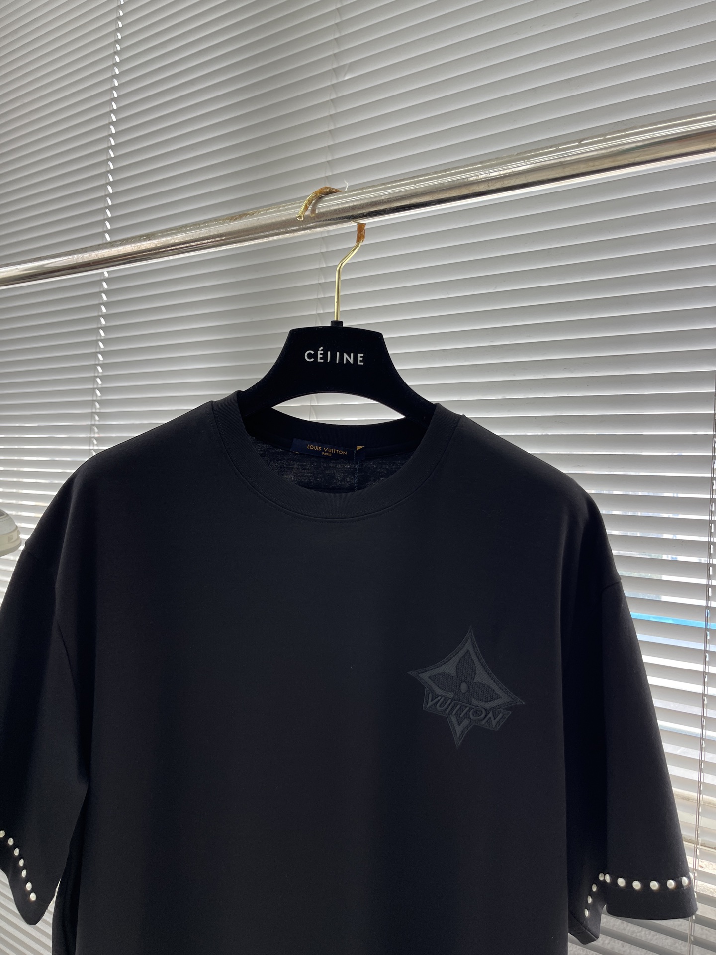 Louis Vuitton 2025 Spring/Summer Black Cotton T-Shirt with Embroidered Logo 2 i1745831126052 4384 0 6