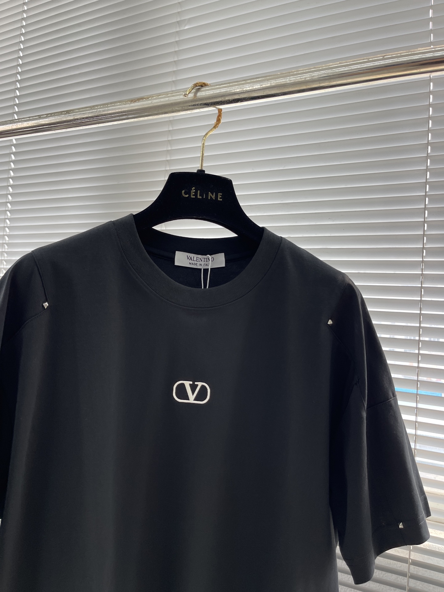 i1745831387333 2510 0 6