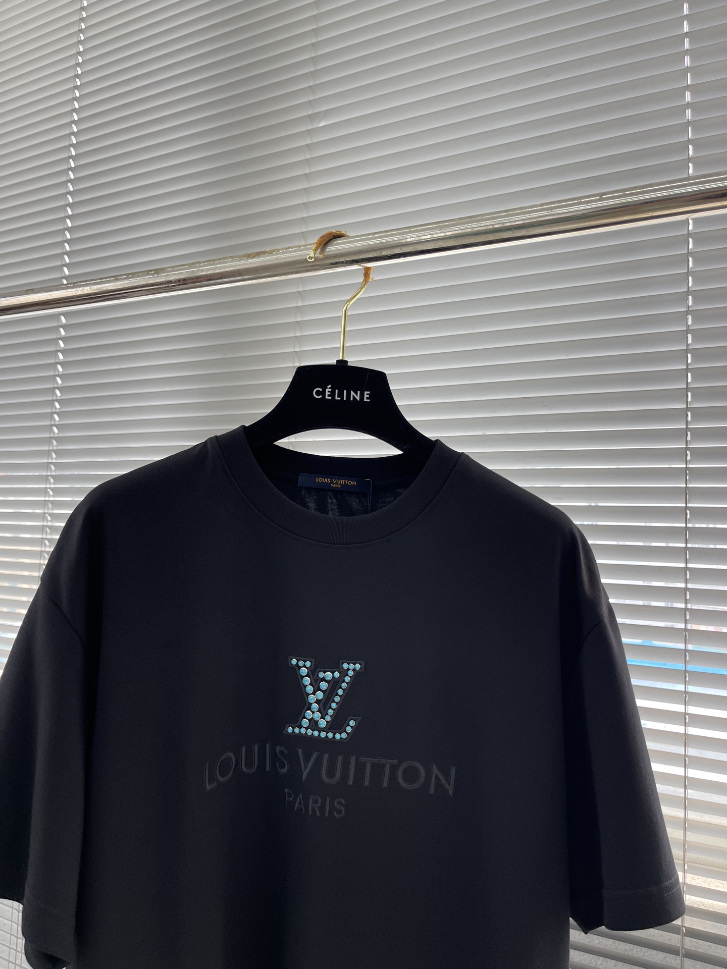 Louis Vuitton 2025 Spring/Summer Turquoise Logo T-Shirt, Unisex Style 2 i1745831506331 4379 0 6