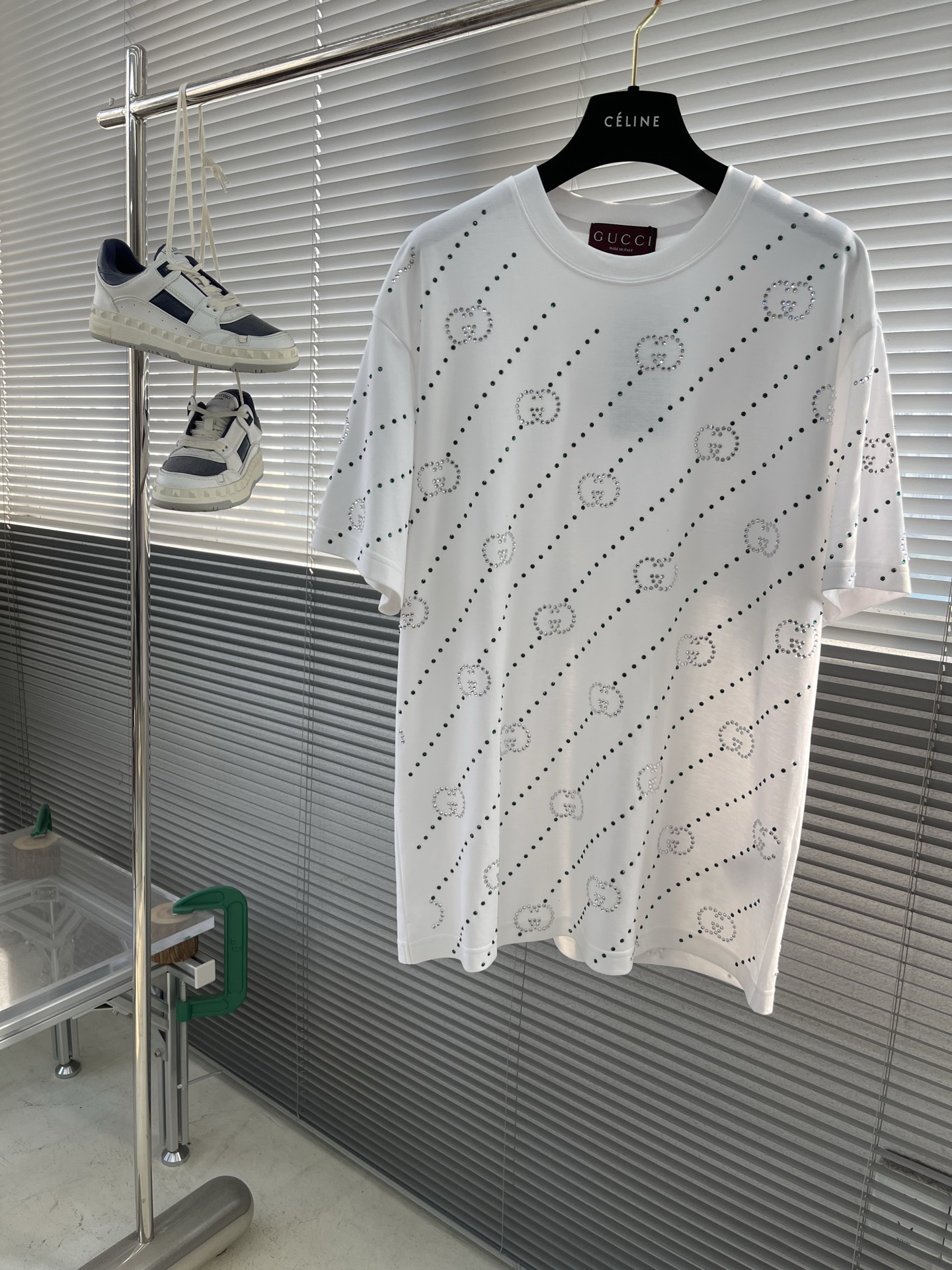 Gucci White Cotton T-Shirt with Crystal GG Interlocking Appliqué 1 i1745831735612 6584 0 5