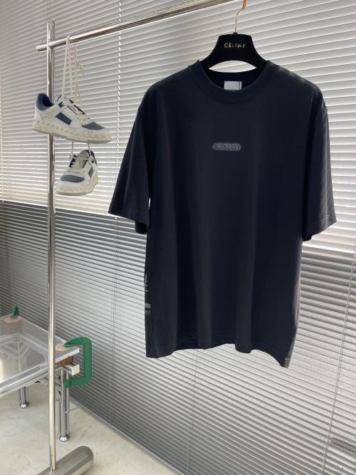 Burberry 2025 Spring/Summer New Round Neck Short Sleeve T-Shirt 1 Burberry 2025 Spring/Summer New Round Neck Short Sleeve T-Shirt