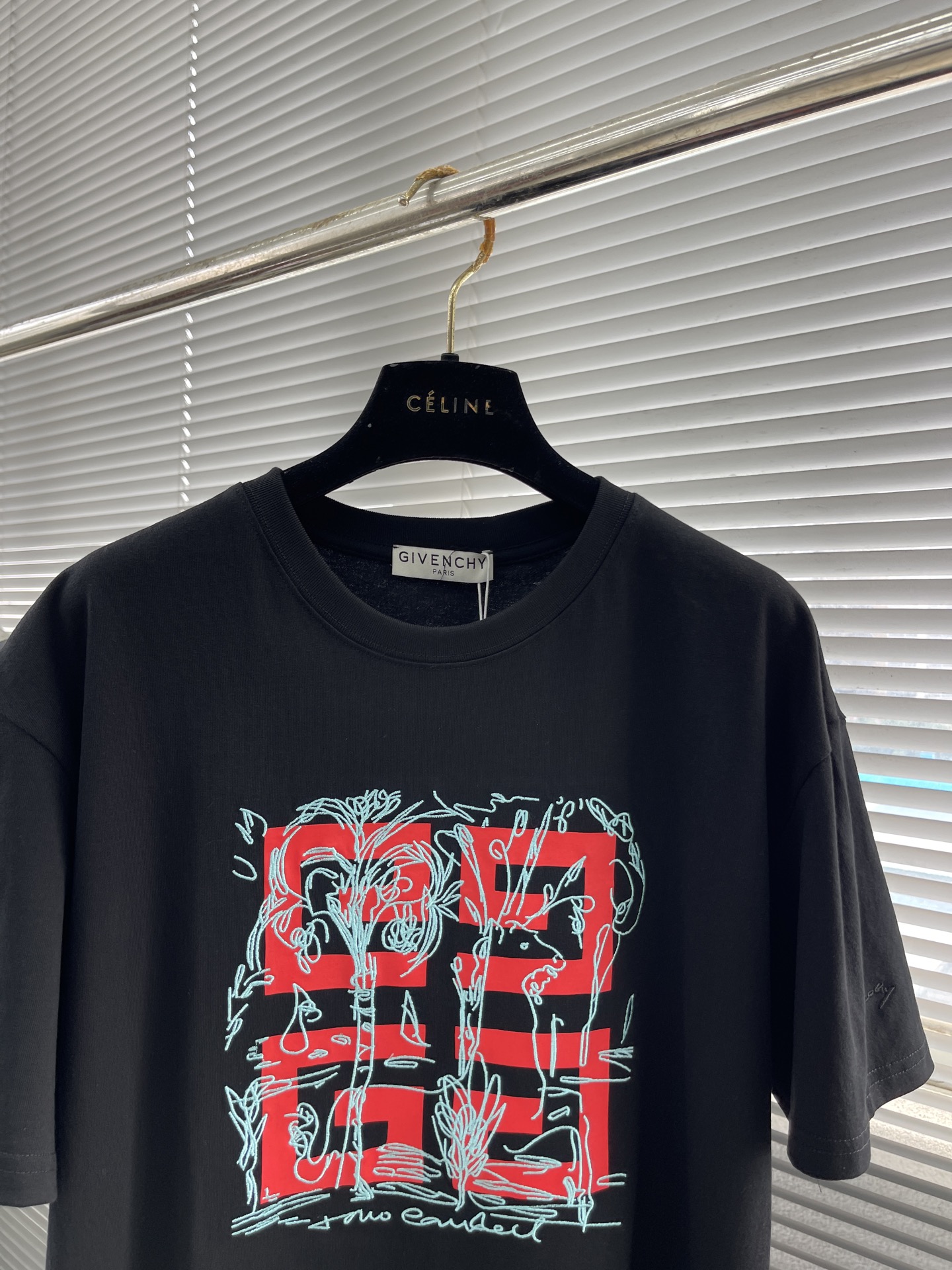 Givenchy Men's Black Cotton T-Shirt with 4G Logo and Graphic Print 2 i1745832543209 2559 0 6