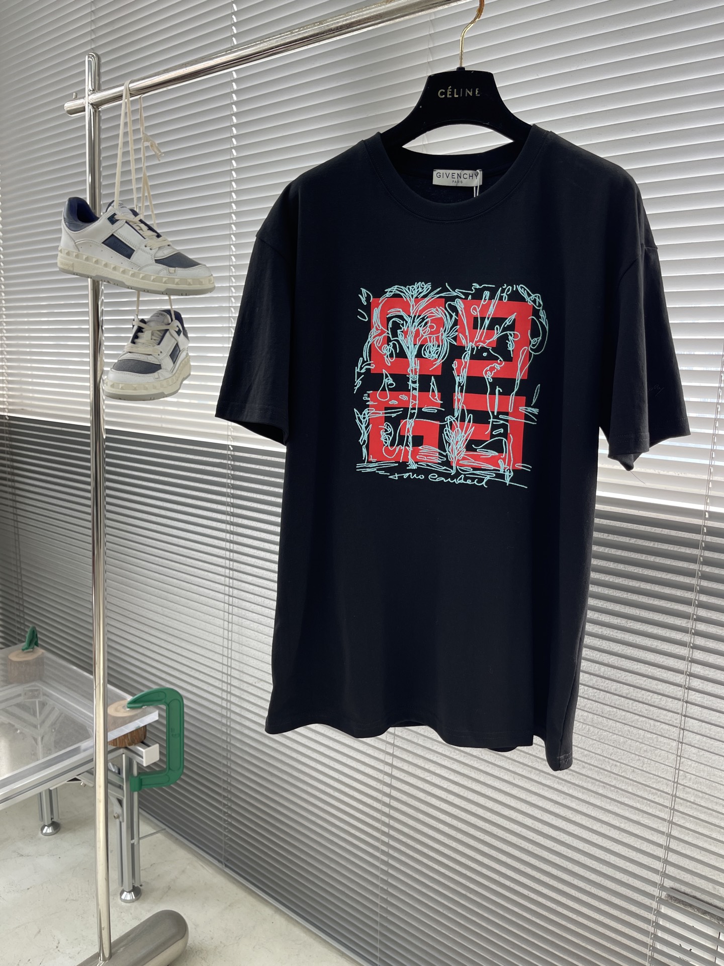 Givenchy Men's Black Cotton T-Shirt with 4G Logo and Graphic Print 1 i1745832543332 3953 0 5