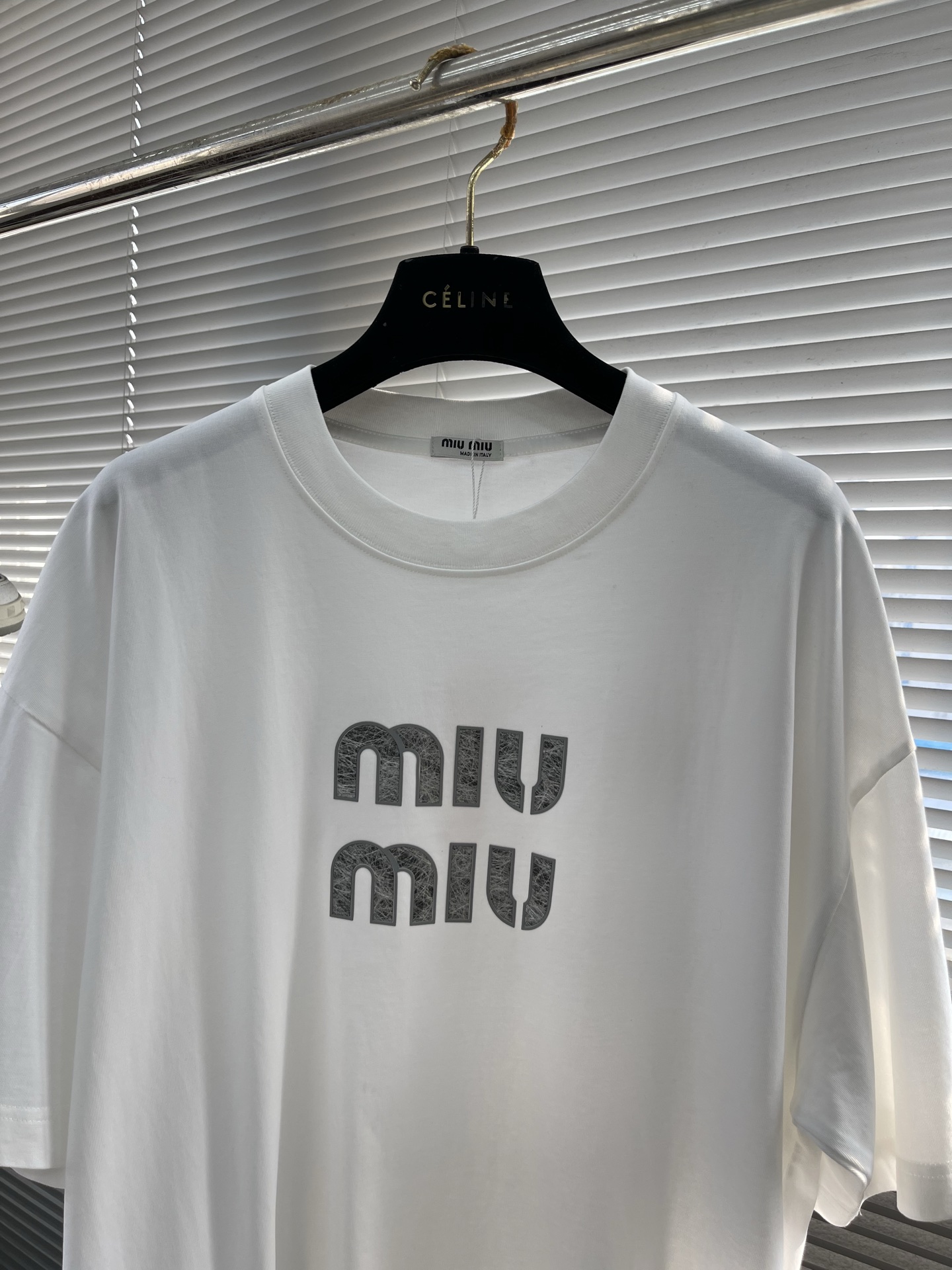 Miu Miu 2025 Letter Logo T-Shirt: Stylish, Comfortable, and Breathable Cotton Tee 2 i1745833704455 6302 0 6