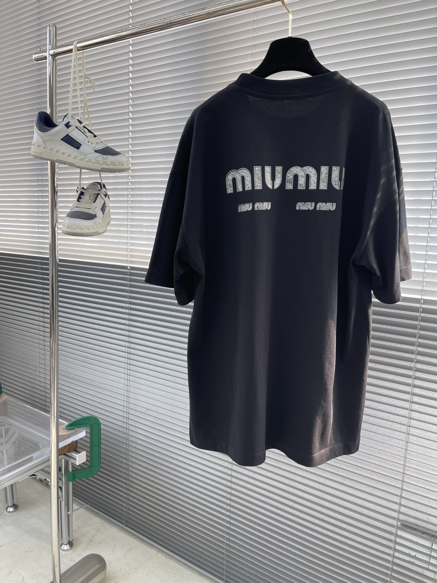 Miu Miu 2025 New Letter Round Neck T-Shirt, Comfortable and Breathable 8 i1745833714298 1371 0 7