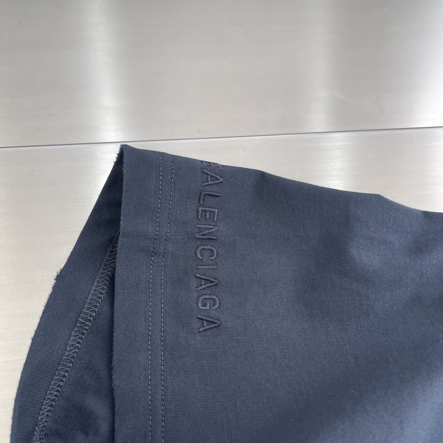 Balenciaga 25SS Kardashian Portrait Tee - Premium 200G Fabric, Distressed Finish 4 i1745924384447 6886 0 1