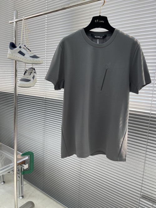 Arc'teryx Veilance Men's Gray Active Wool Blend Short Sleeve T-Shirt 1 Arc'teryx Veilance Men's Gray Active Wool Blend Short Sleeve T-Shirt