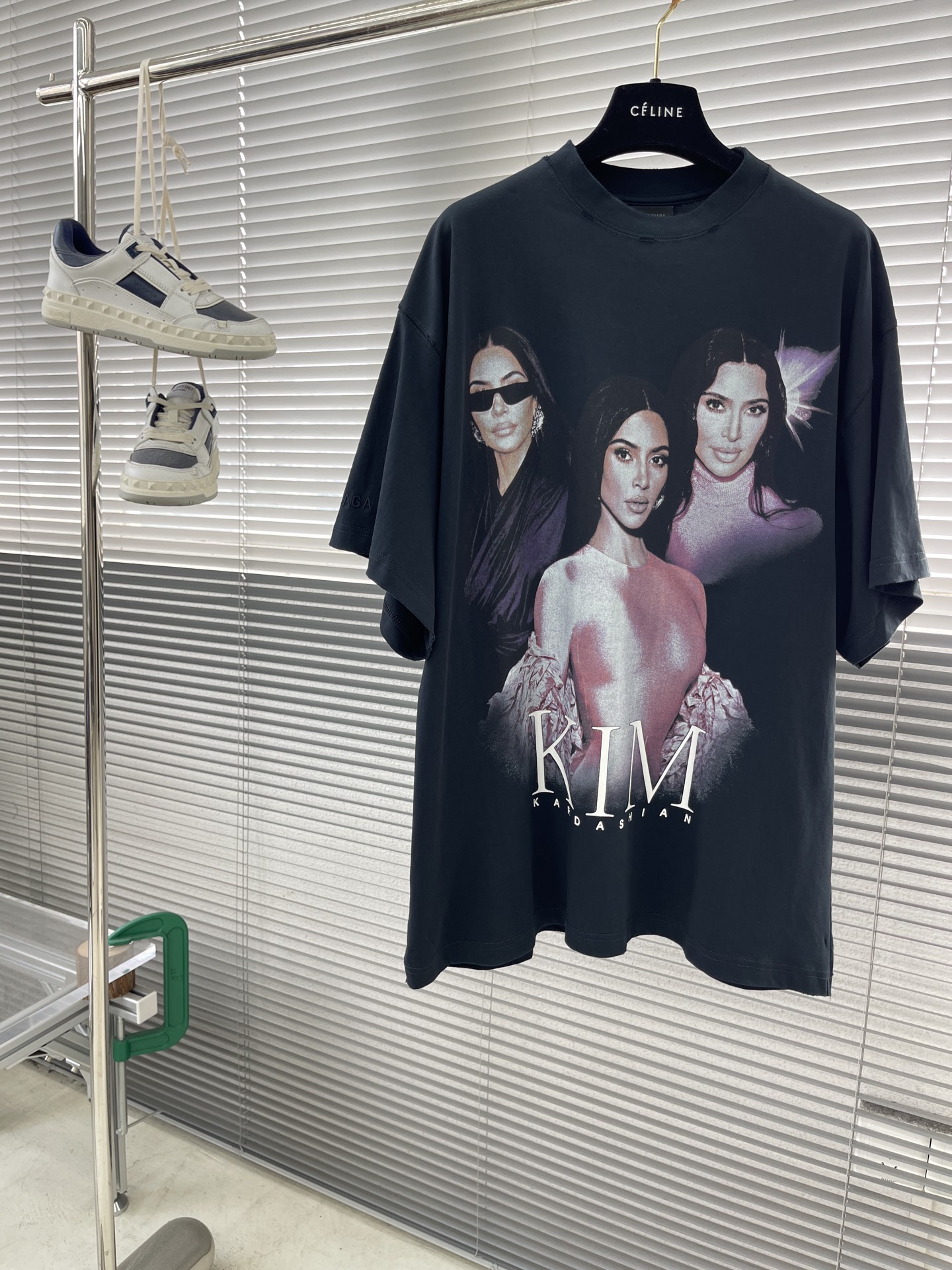 Balenciaga 25SS Kardashian Portrait Tee - Premium 200G Fabric, Distressed Finish 1 i1745926872119 5781 0 5