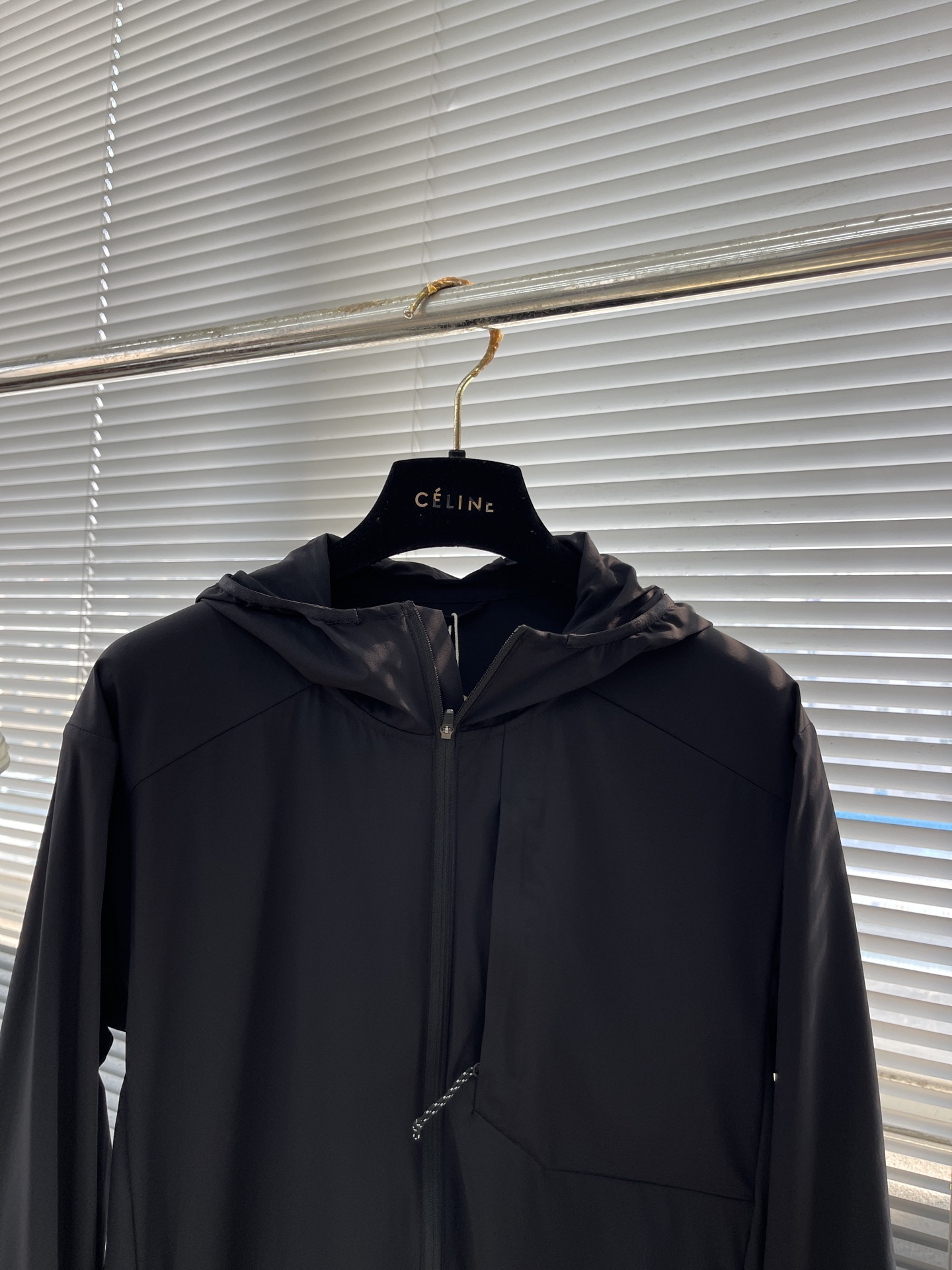 Men's Silk Blend Hooded Windbreaker Jacket - Lightweight & Breathable 2 i1745926947869 6312 0 6