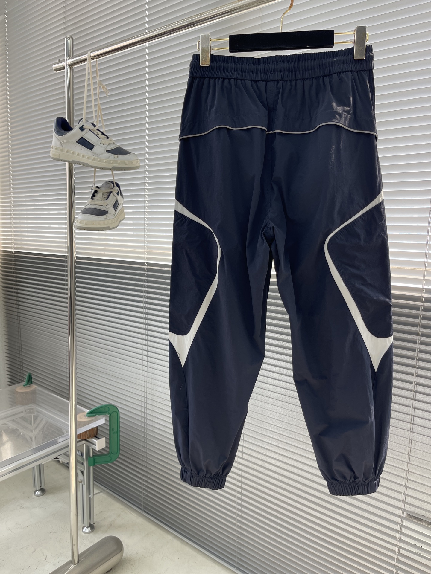 Arc'teryx Men's Technical Pants: Lightweight, Durable, and Weather-Resistant 2 i1745928621888 1737 0 7
