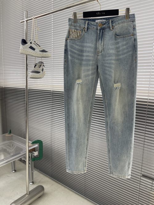 Dior 2025SS Distressed Slim Fit Jeans: Premium Denim, Custom Hardware 1 Dior 2025SS Distressed Slim Fit Jeans: Premium Denim, Custom Hardware