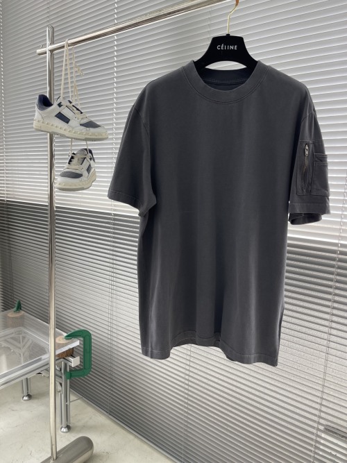 Stone Island 2025 S/S Crewneck T-Shirt - Refined Garment-Dyed Cotton Texture 1 Stone Island 2025 S/S Crewneck T-Shirt - Refined Garment-Dyed Cotton Texture