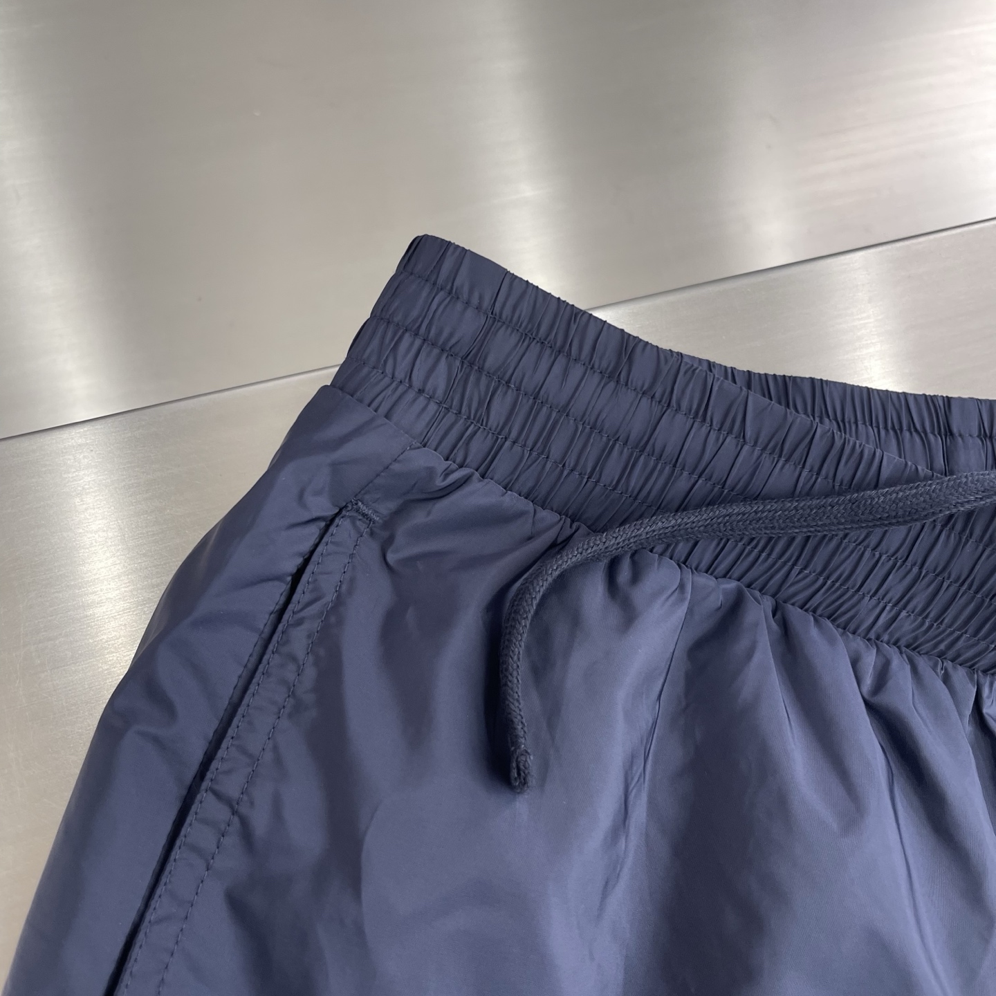 Moncler Genius Detachable Pocket Nylon Shorts | Lightweight & Packable 4 i1746259926977 9067 0 1
