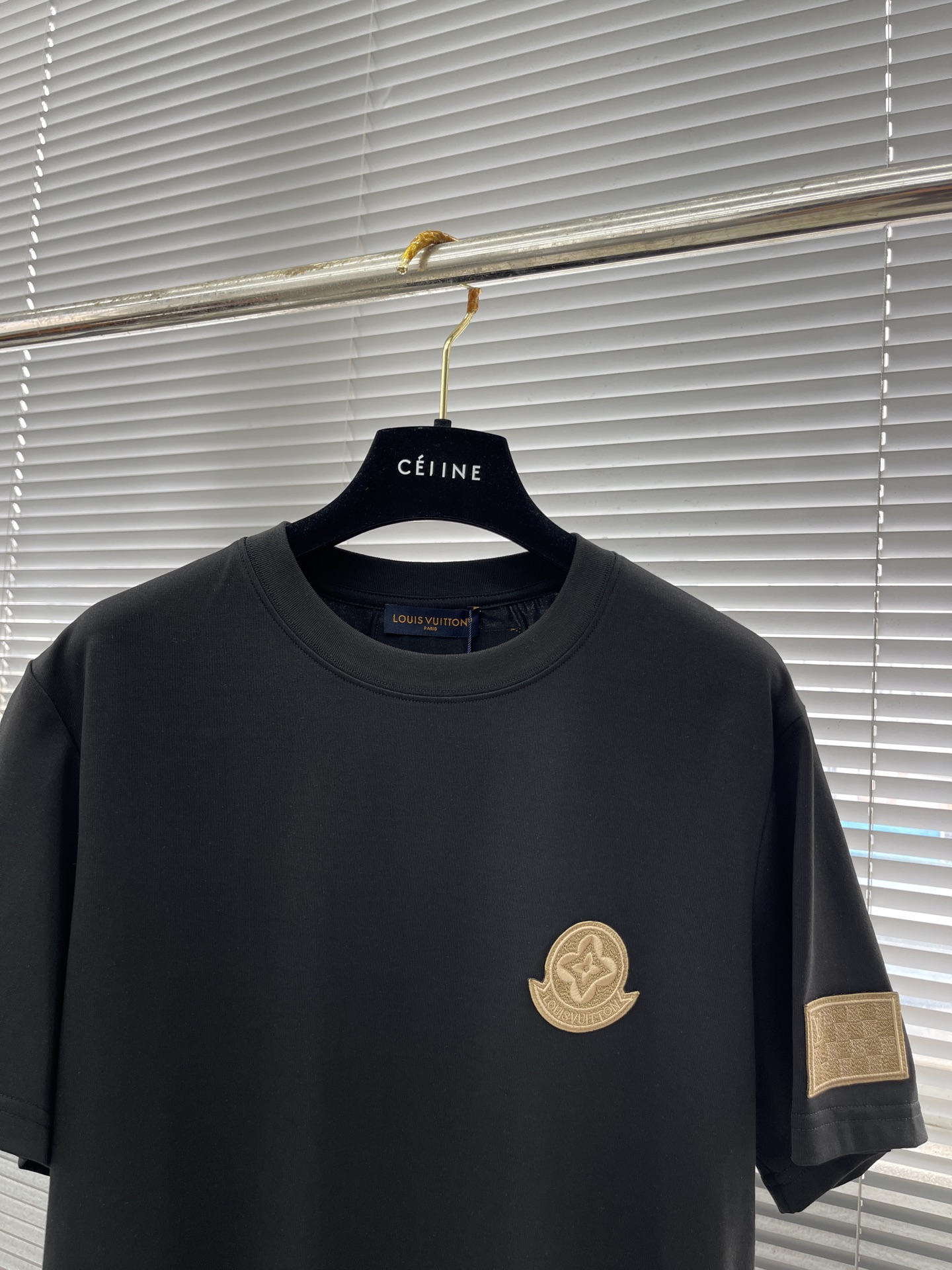 Louis Vuitton 2025SS Logo Tee - Premium Cotton, Comfortable & Stylish 2 i1746354108552 2996 0 6