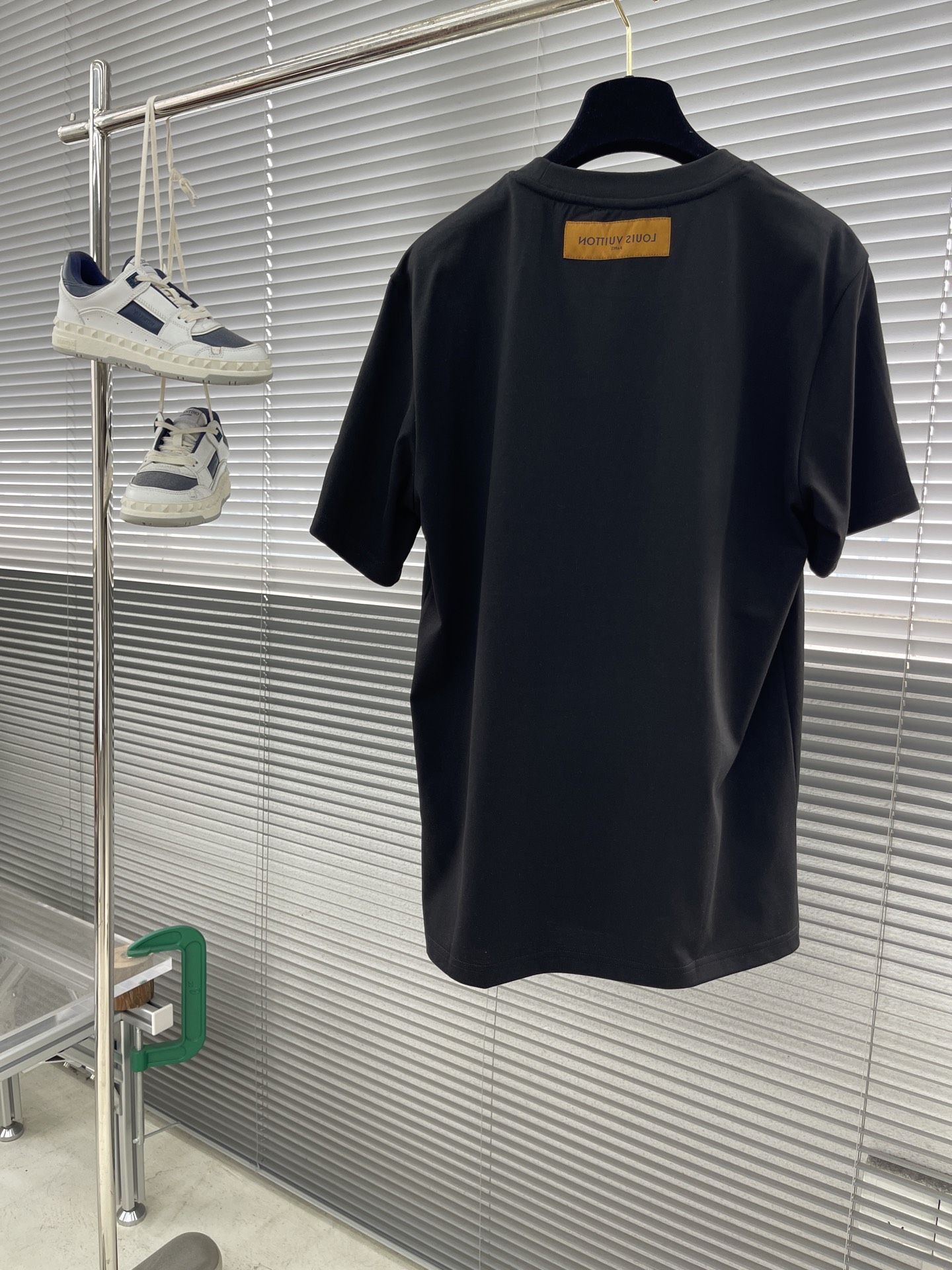Louis Vuitton 2025SS Logo Tee - Premium Cotton, Comfortable & Stylish 8 i1746354108558 6172 0 7
