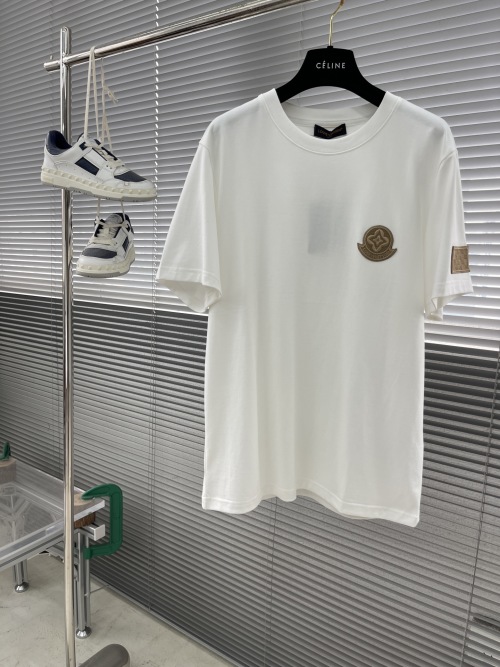 Louis Vuitton 2025SS Logo T-Shirt, Premium Cotton, Comfortable and Stylish 1 Louis Vuitton 2025SS Logo T-Shirt, Premium Cotton, Comfortable and Stylish